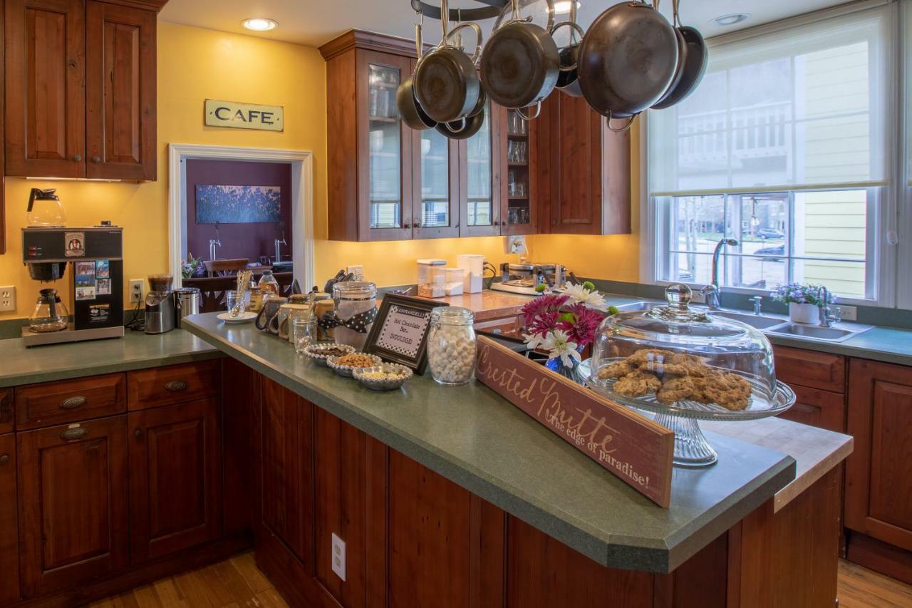 Purple Mountain Bed & Breakfast & Spa Crested Butte Bagian luar foto